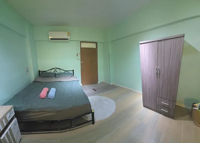 103 Lovely Ac With Private Kitchen Bangkok